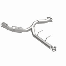 Load image into Gallery viewer, MagnaFlow Exhaust Products 5551470 California CARB Direct-Fit Catalytic Converter for Select Ford F-150