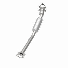 Load image into Gallery viewer, MagnaFlow Exhaust Products 51914 OEM Grade Direct-Fit Catalytic Converter for Select Chevrolet Cobalt, Chevrolet HHR, Pontiac G5, Saturn Ion
