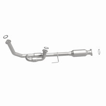 Load image into Gallery viewer, MagnaFlow Exhaust Products 4481892 California CARB Direct-Fit Catalytic Converter for Select Lexus ES300, Toyota Avalon, Toyota Camry