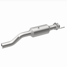 Load image into Gallery viewer, MagnaFlow Exhaust Products 280440 OEM Grade Direct-Fit Catalytic Converter for Select Ford F-350 Super Duty, Ford F-450 Super Duty, Ford F-550 Super Duty
