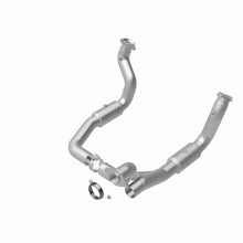 Load image into Gallery viewer, MagnaFlow Exhaust Products 5551297 California CARB Direct-Fit Catalytic Converter for Select Ford F-250 Super Duty, Ford F-350 Super Duty