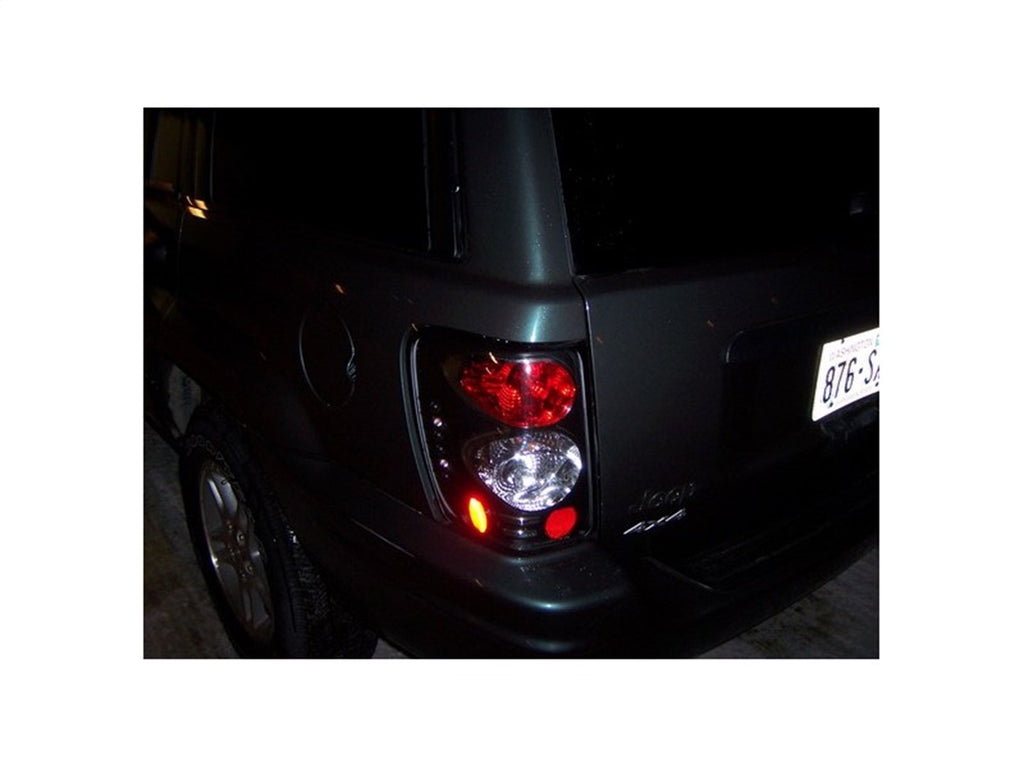 Spyder Auto 5005625 Euro Style Tail Lights for Select Jeep Grand Cherokee