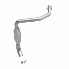 Load image into Gallery viewer, MagnaFlow Exhaust Products 93615 HM Grade Direct-Fit Catalytic Converter for Select Chevrolet Express 1500, Chevrolet Express 2500, Chevrolet Express 3500, Chevrolet G30, GMC G3500, GMC Savana 1500, GMC Savana 2500, GMC Savana