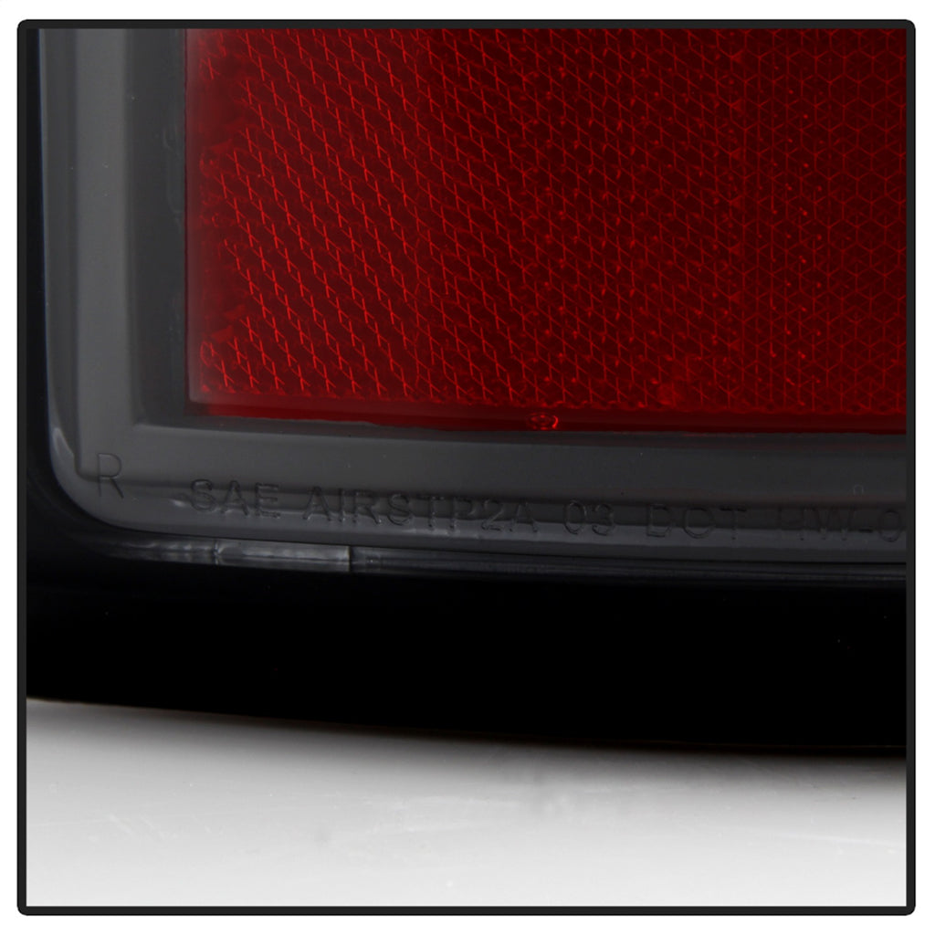Spyder Auto 5008817 XTune LED Tail Lights for Select Chevrolet Silverado 1500, Chevrolet Silverado 2500, Chevrolet Silverado 3500, GMC Sierra 1500, GMC Sierra Classic, GMC Sierra 2500, GMC Sierra HD Classic, GMC Sierra 3500, GMC Sierra Classic