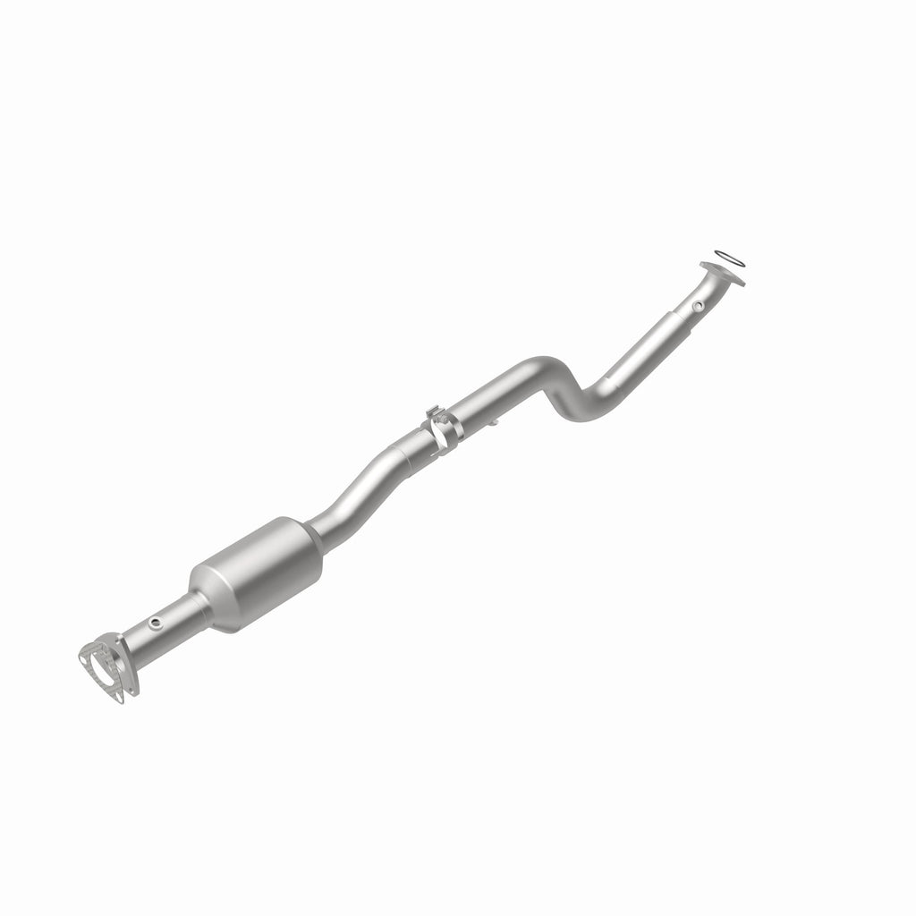MagnaFlow Exhaust Products 280428 OEM Grade Direct-Fit Catalytic Converter for Select Chevrolet Express 4500, GMC Savana