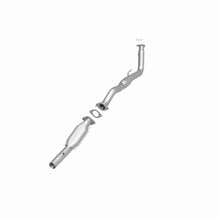 Load image into Gallery viewer, MagnaFlow Exhaust Products 93623 HM Grade Direct-Fit Catalytic Converter for Select Chevrolet Silverado HD, Chevrolet Silverado 2500, Chevrolet Suburban 2500, GMC Sierra HD, GMC Sierra 2500, GMC Sierra HD, GMC Yukon XL