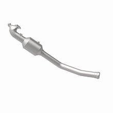 Load image into Gallery viewer, MagnaFlow Exhaust Products 21-250 OEM Grade Direct-Fit Catalytic Converter for Select Dodge Durango, Jeep Grand Cherokee