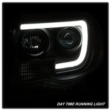 Load image into Gallery viewer, Spyder Auto 5084514 Projector Headlights for Select Toyota Tacoma