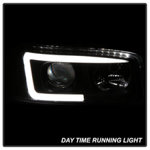 Load image into Gallery viewer, Spyder Auto 5084521 Projector Headlights for Select GMC Sierra 1500, GMC Sierra Classic, GMC Sierra HD, GMC Sierra 2500, GMC Sierra HD, GMC Sierra 3500, GMC Yukon, GMC Yukon XL 1500, GMC Yukon XL