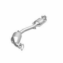 Load image into Gallery viewer, MagnaFlow Exhaust Products 5481622 California CARB Direct-Fit Catalytic Converter for Select Subaru Outback