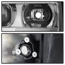 Load image into Gallery viewer, Spyder Auto 5084620 Projector Headlights for Select GMC Sierra 1500, GMC Sierra Classic, GMC Sierra HD, GMC Sierra 2500, GMC Sierra HD, GMC Sierra 3500, GMC Yukon, GMC Yukon XL 1500, GMC Yukon XL