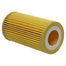 Load image into Gallery viewer, Crown Automotive Jeep Replacement 5086301AA Oil Filter for 02-04 Jeep WG (Europe Only) Grand Cherokee w/ 2.7L Diesel Engine for Select Jeep Grand Cherokee