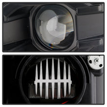Load image into Gallery viewer, Spyder Auto 5087614 Projector Headlights for Select Chevrolet Silverado 1500, Chevrolet Silverado HD, Chevrolet Silverado HD