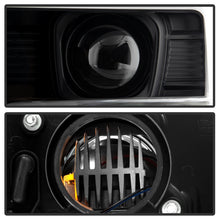 Load image into Gallery viewer, Spyder Auto 5087751 Projector Headlights for Select Ford F-250 Super Duty, Ford F-350 Super Duty, Ford F-450 Super Duty