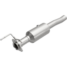 Load image into Gallery viewer, MagnaFlow Exhaust Products 280439 OEM Grade Direct-Fit Catalytic Converter for Select Ford F-450 Super Duty, Ford F-550 Super Duty