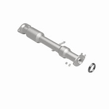 Load image into Gallery viewer, MagnaFlow Exhaust Products 52534 OEM Grade Direct-Fit Catalytic Converter for Select Toyota Highlander