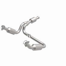 Load image into Gallery viewer, MagnaFlow Exhaust Products 5582578 California CARB Direct-Fit Catalytic Converter for Select Chevrolet Avalanche, Chevrolet Silverado 1500, Chevrolet Suburban 1500, Chevrolet Tahoe, GMC Sierra 1500, GMC Yukon, GMC Yukon XL