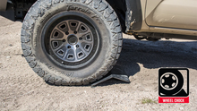 Load image into Gallery viewer, Body Armor 4x4 5136 Backbone Hitch Skid