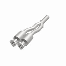 Load image into Gallery viewer, MagnaFlow Exhaust Products 22937 HM Grade Direct-Fit Catalytic Converter for Select Audi TT Quattro