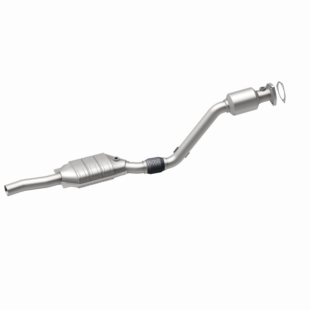 MagnaFlow Exhaust Products 51589 OEM Grade Direct-Fit Catalytic Converter for Select Audi A6, Audi A6 Quattro, Volkswagen Passat