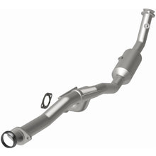 Load image into Gallery viewer, MagnaFlow Exhaust Products 5561676 California CARB Direct-Fit Catalytic Converter for Select Ford Ranger, Mazda B3000