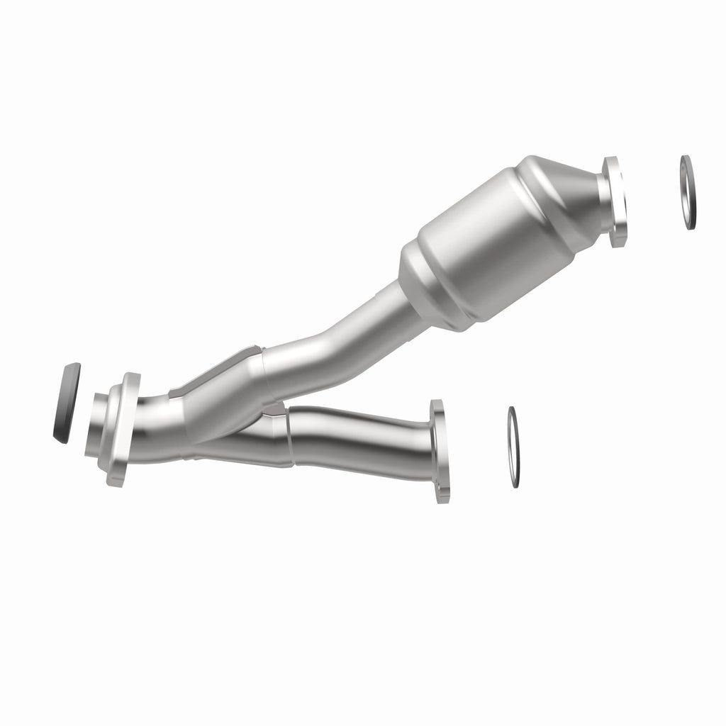MagnaFlow Exhaust Products 49507 OEM Grade Direct-Fit Catalytic Converter for Select Lexus RX300, Toyota Highlander