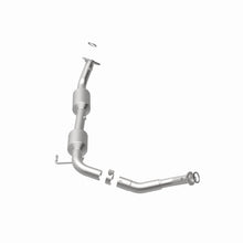 Load image into Gallery viewer, MagnaFlow Exhaust Products 5481625 California CARB Direct-Fit Catalytic Converter for Select Toyota Tundra