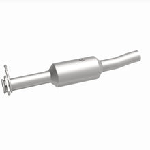 Load image into Gallery viewer, MagnaFlow Exhaust Products 280434 OEM Grade Direct-Fit Catalytic Converter for Select Ford F-350 Super Duty, Ford F-450 Super Duty, Ford F-550 Super Duty