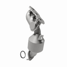 Load image into Gallery viewer, MagnaFlow Exhaust Products 5582858 California CARB Manifold Catalytic Converter for Select Toyota Highlander, Toyota Sienna