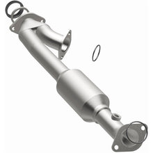 Load image into Gallery viewer, MagnaFlow Exhaust Products 23985 HM Grade Direct-Fit Catalytic Converter for Select Toyota 4Runner, Toyota FJ Cruiser