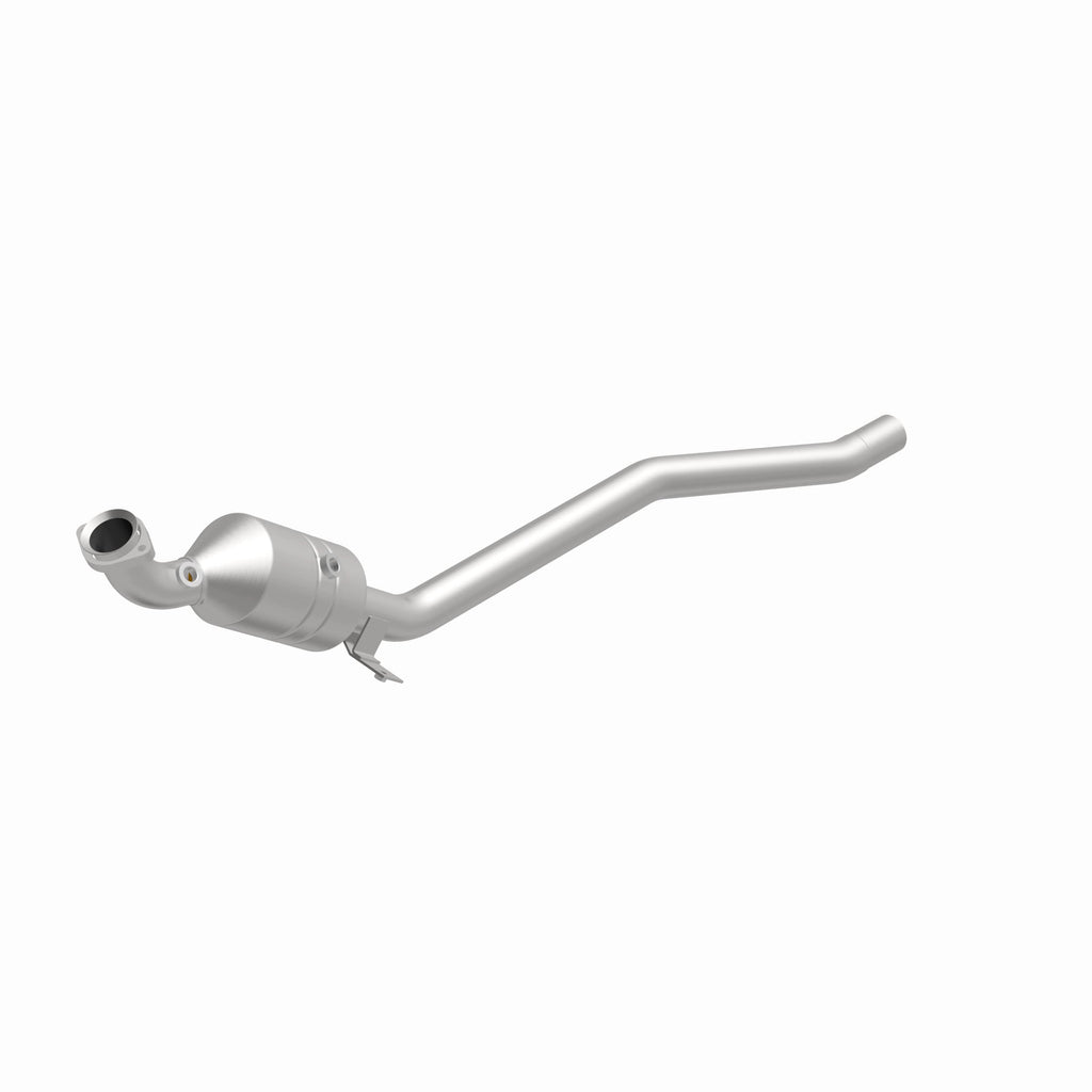 MagnaFlow Exhaust Products 52177 OEM Grade Direct-Fit Catalytic Converter for Select Mercedes-Benz R350