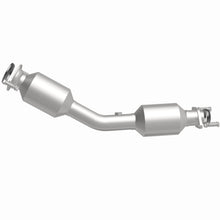 Load image into Gallery viewer, MagnaFlow Exhaust Products 6511753 California CARB Direct-Fit Catalytic Converter for Select Nissan Versa, Nissan Versa Note