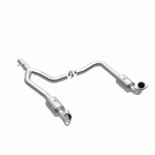 Load image into Gallery viewer, MagnaFlow Exhaust Products 52153 OEM Grade Direct-Fit Catalytic Converter for Select Ford E-150, Ford E-250
