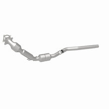 Load image into Gallery viewer, MagnaFlow Exhaust Products 52408 OEM Grade Direct-Fit Catalytic Converter for Select Audi Q3, Audi Q3 Quattro, Volkswagen Tiguan, Volkswagen Tiguan Limited