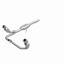 Load image into Gallery viewer, MagnaFlow Exhaust Products 458043 California CARB Direct-Fit Catalytic Converter for Select Dodge Durango
