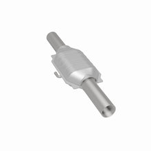 Load image into Gallery viewer, MagnaFlow Exhaust Products 93470 Standard Grade Direct-Fit Catalytic Converter for Select Jeep CJ5, Jeep CJ7, Jeep Cherokee, Jeep Grand Wagoneer, Jeep J10, Jeep J20, Jeep Wagoneer