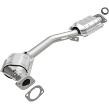 Load image into Gallery viewer, MagnaFlow Exhaust Products 444043 California CARB Direct-Fit Catalytic Converter for Select Subaru Forester, Subaru Impreza