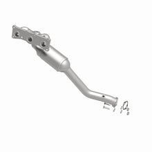 Load image into Gallery viewer, MagnaFlow Exhaust Products 5631762 California CARB Manifold Catalytic Converter for Select BMW 128i, BMW 328i, BMW 328i xDrive, BMW 328xi