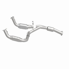 Load image into Gallery viewer, MagnaFlow Exhaust Products 51812 OEM Grade Direct-Fit Catalytic Converter for Select Chevrolet Silverado HD, Chevrolet Silverado HD, GMC Sierra HD, GMC Sierra HD