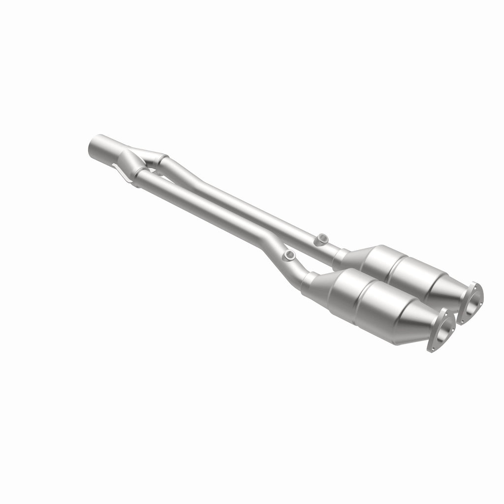 MagnaFlow Exhaust Products 24157 HM Grade Direct-Fit Catalytic Converter for Select Audi TT Quattro, Volkswagen R32