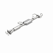 Load image into Gallery viewer, MagnaFlow Exhaust Products 447186 California CARB Direct-Fit Catalytic Converter for Select Toyota Previa