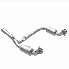 Load image into Gallery viewer, MagnaFlow Exhaust Products 280656 OEM Grade Direct-Fit Catalytic Converter for Select Chevrolet Silverado 1500, Chevrolet Silverado LTD, Chevrolet Suburban, Chevrolet Tahoe, GMC Sierra 1500, GMC Sierra Limited, GMC Yukon, GMC Yukon XL