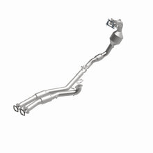 Load image into Gallery viewer, MagnaFlow Exhaust Products 52647 OEM Grade Manifold Catalytic Converter for Select Cadillac SRX