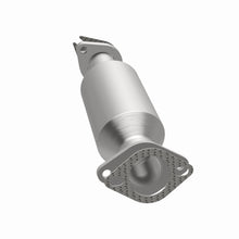 Load image into Gallery viewer, MagnaFlow Exhaust Products 5592863 California CARB Direct-Fit Catalytic Converter for Select Hyundai Santa Fe, Kia Sorento