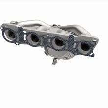 Load image into Gallery viewer, MagnaFlow Exhaust Products 290040 OEM Grade Manifold Catalytic Converter for Select Nissan Rogue Sport