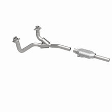 Load image into Gallery viewer, MagnaFlow Exhaust Products 93312 Standard Grade Direct-Fit Catalytic Converter for Select Ford Bronco, Ford F-150, Ford F-250