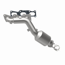 Load image into Gallery viewer, MagnaFlow Exhaust Products 52784 OEM Grade Manifold Catalytic Converter for Select Hyundai Genesis, Kia K900