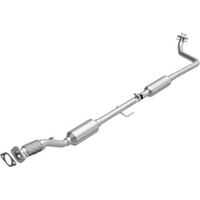 Load image into Gallery viewer, MagnaFlow Exhaust Products 280376 OEM Grade Direct-Fit Catalytic Converter for Select Nissan Kicks, Nissan Versa