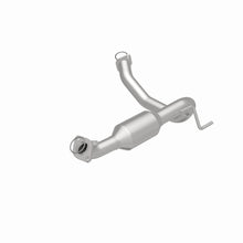 Load image into Gallery viewer, MagnaFlow Exhaust Products 5592231 California CARB Direct-Fit Catalytic Converter for Select Toyota 4Runner, Toyota FJ Cruiser