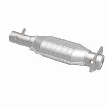 Load image into Gallery viewer, MagnaFlow Exhaust Products 93486 Standard Grade Direct-Fit Catalytic Converter for Select Chevrolet S10, Chevrolet S10 Blazer, GMC Jimmy, GMC S15, GMC S15 Jimmy, GMC Sonoma, GMC Syclone, GMC Typhoon, Oldsmobile Bravada